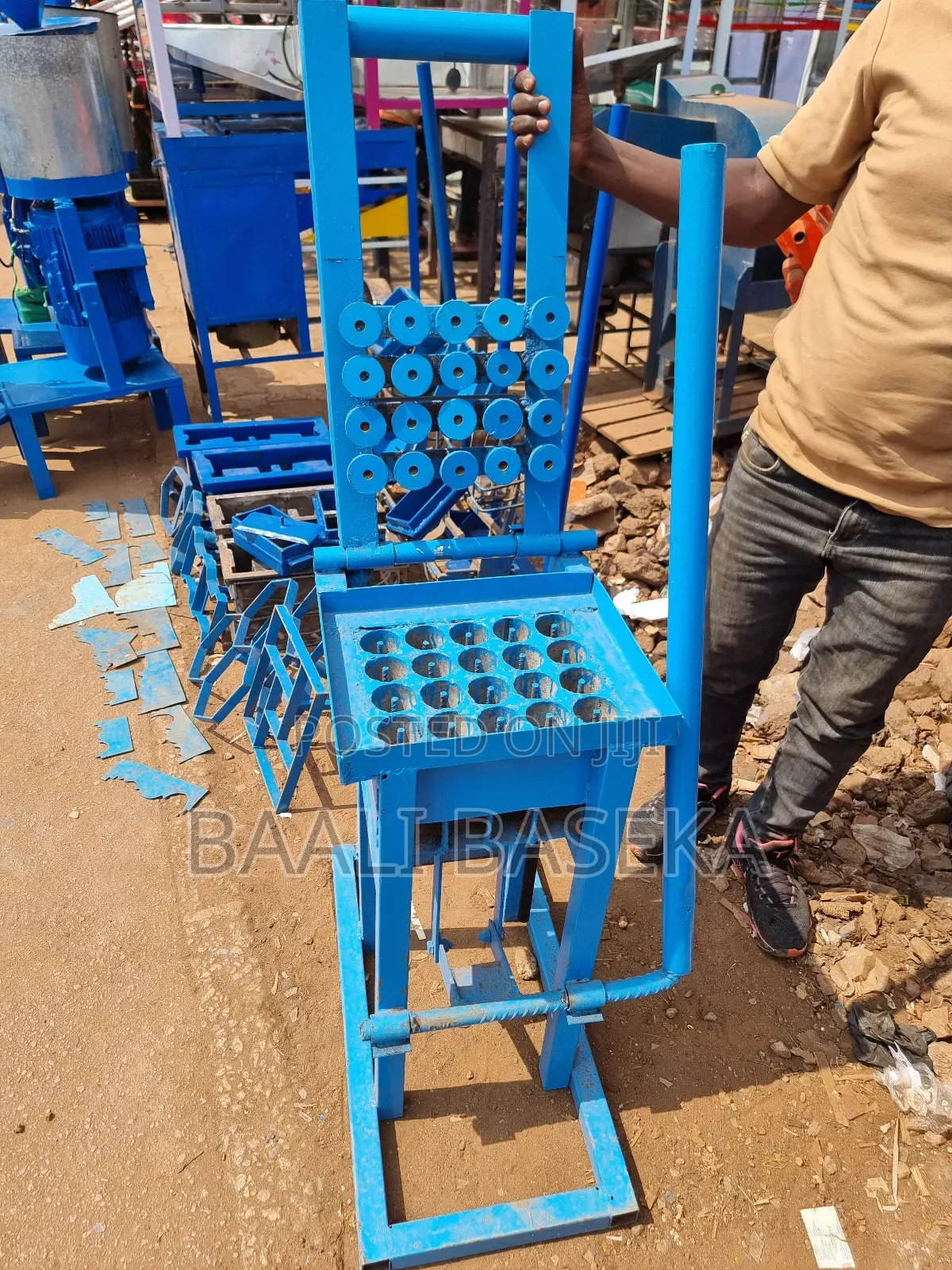 Commercial Grade/ Briquettes Machine/20 Briquettes