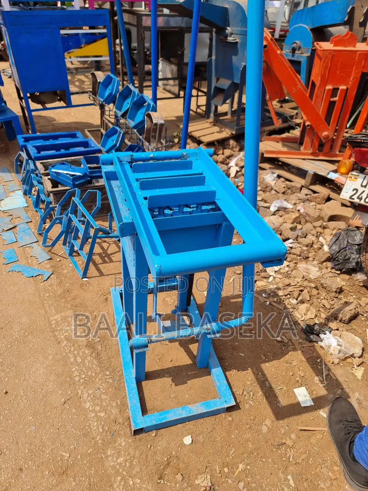 Commercial Grade/ Briquettes Machine/20 Briquettes