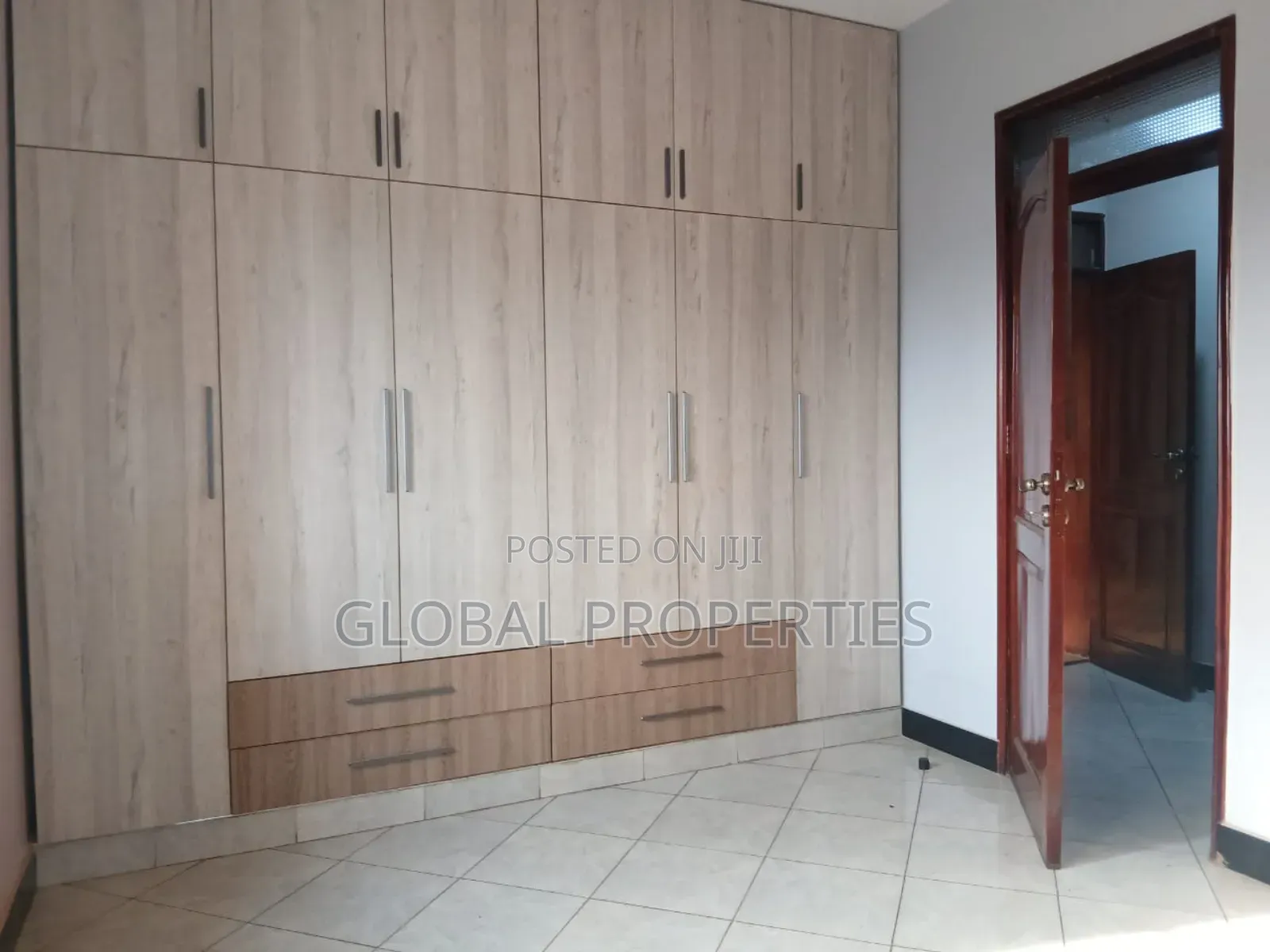 3bdrm Apartment in Kyaliwajala, Central Division for rent
