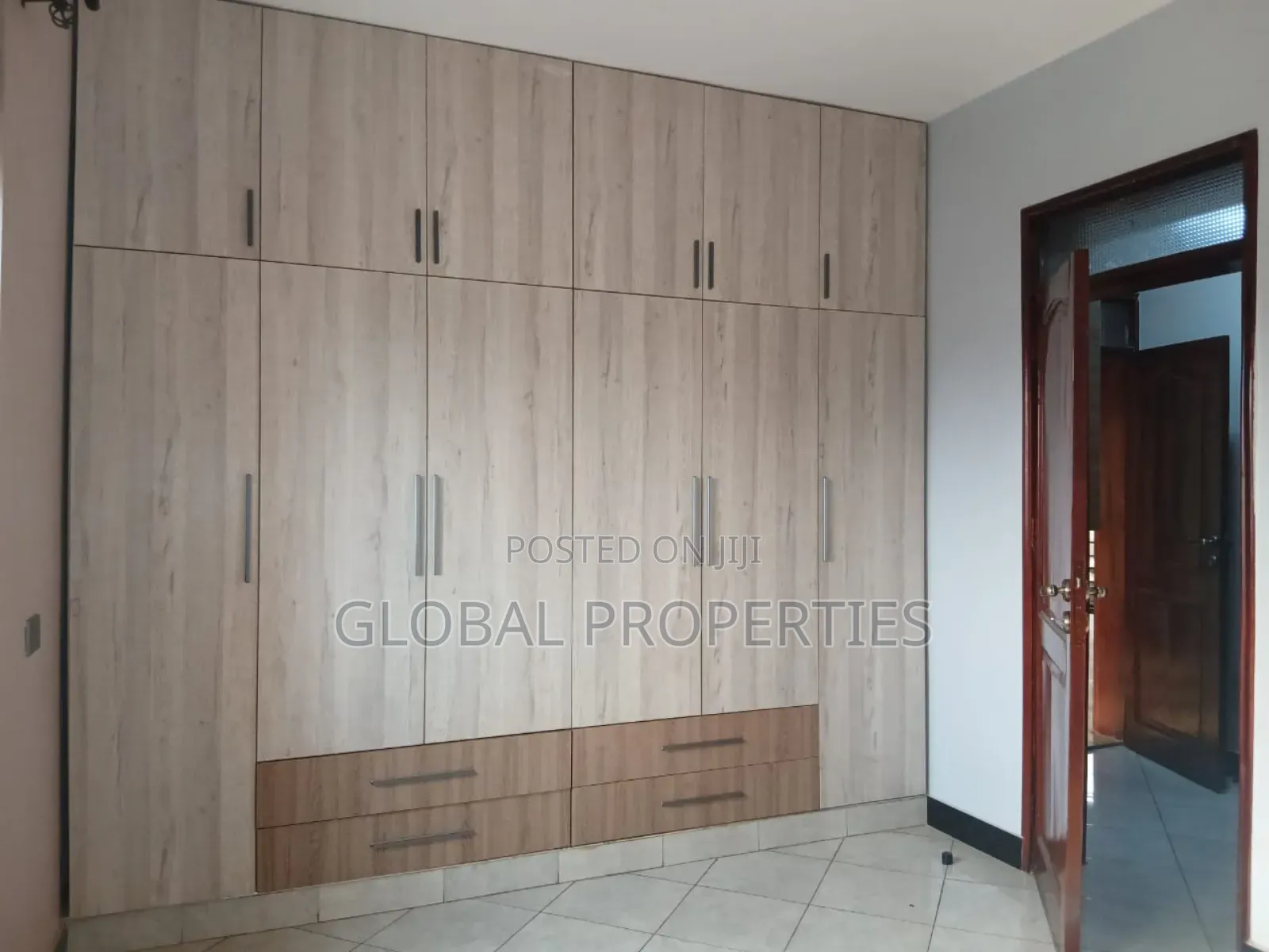 3bdrm Apartment in Kyaliwajala, Central Division for rent