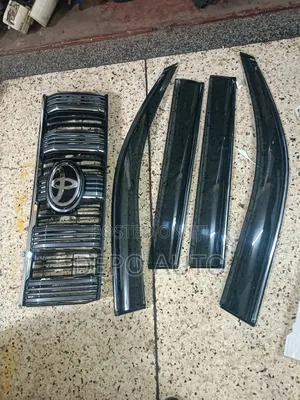 Prado Tx Fj150 2018 Grille With Rain Guards