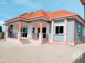 Dazzling Kiiira House For Quick Sell