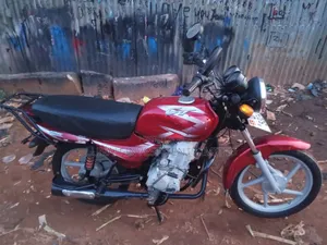Bajaj Boxer 125 2024 Red
