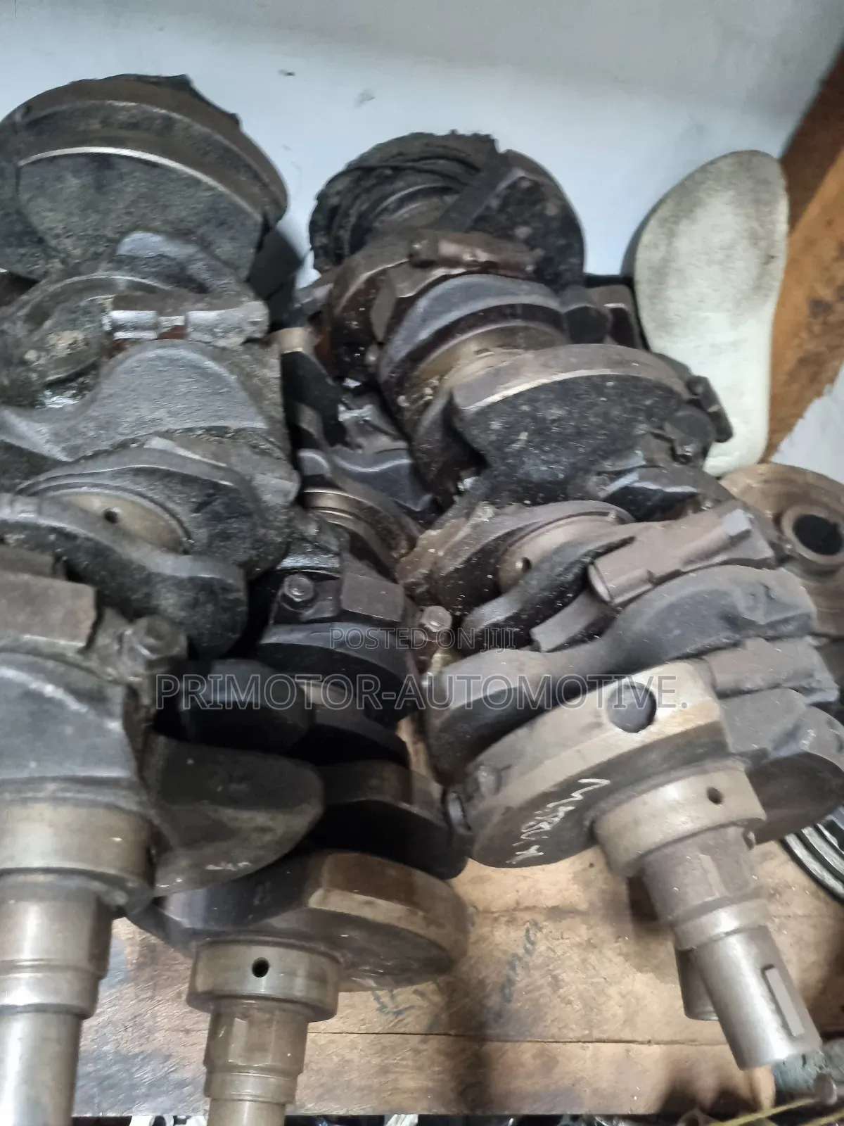 Crank Shafts and Pistons With Connecting Rod
