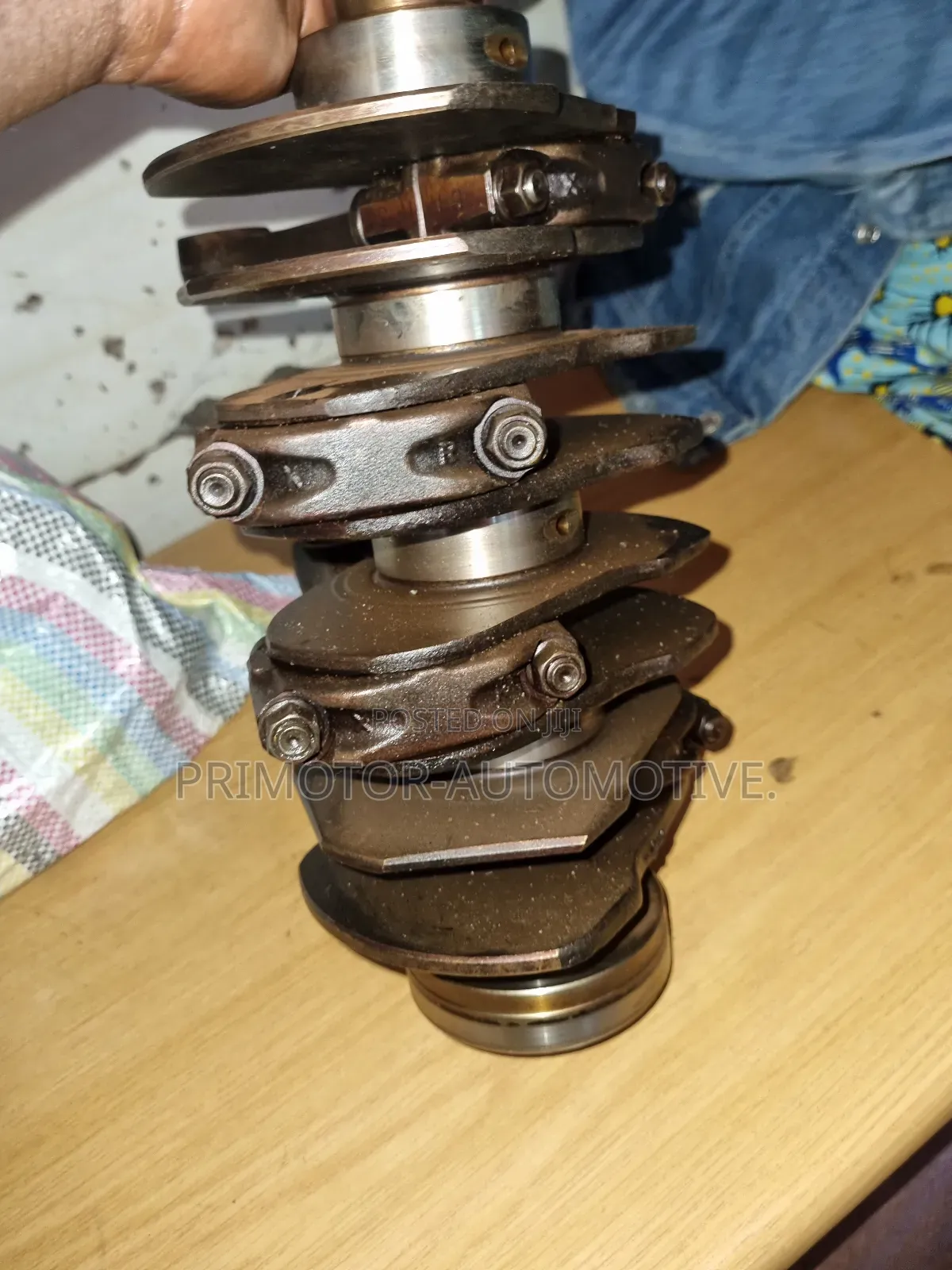 Crank Shafts and Pistons With Connecting Rod