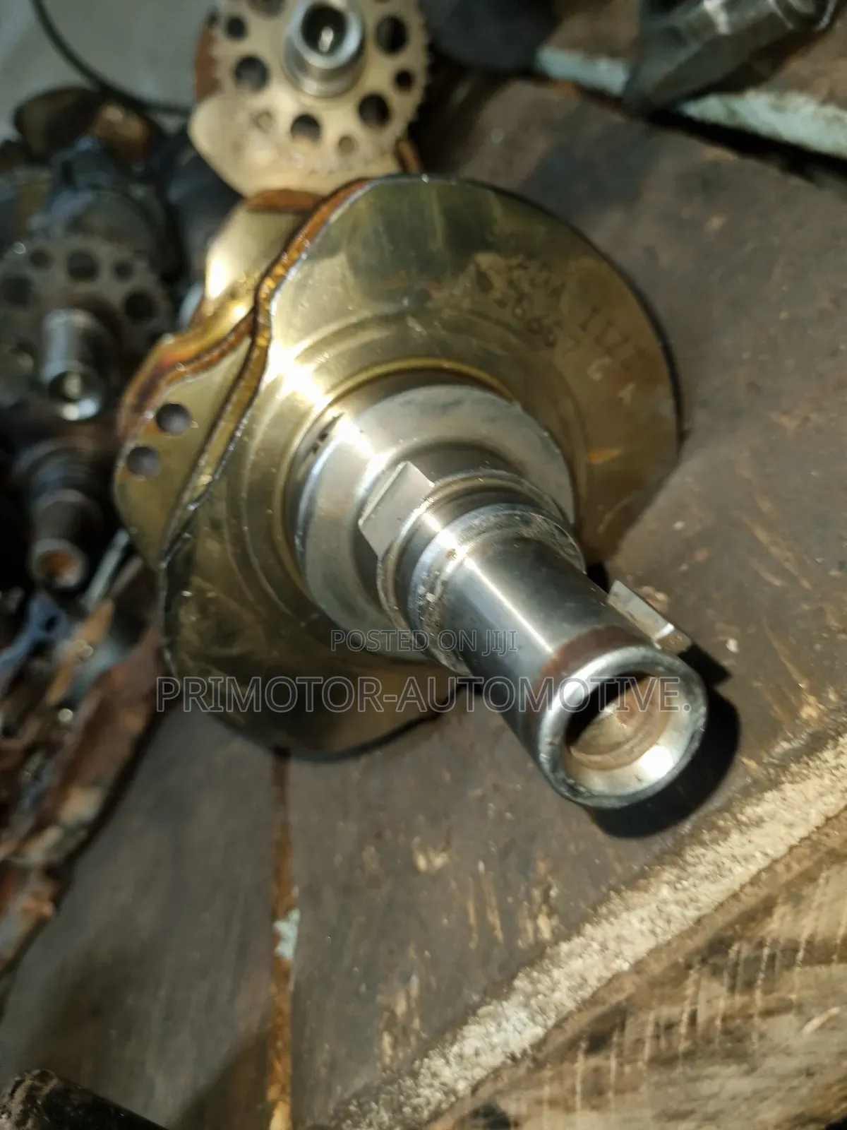 Crank Shafts and Pistons With Connecting Rod