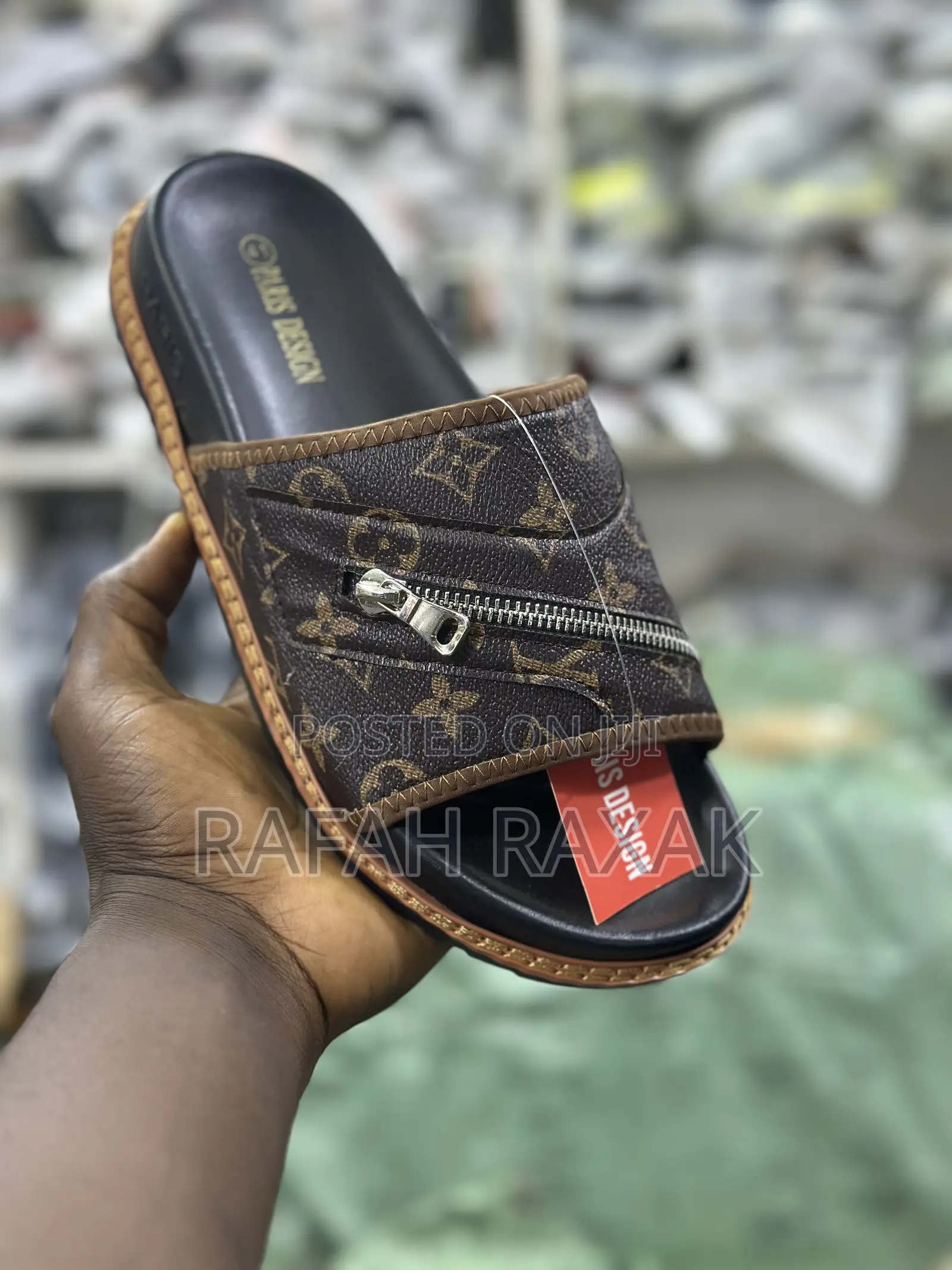 Men’S Classic Brown Louis Vuitton Push In Slide Sandals