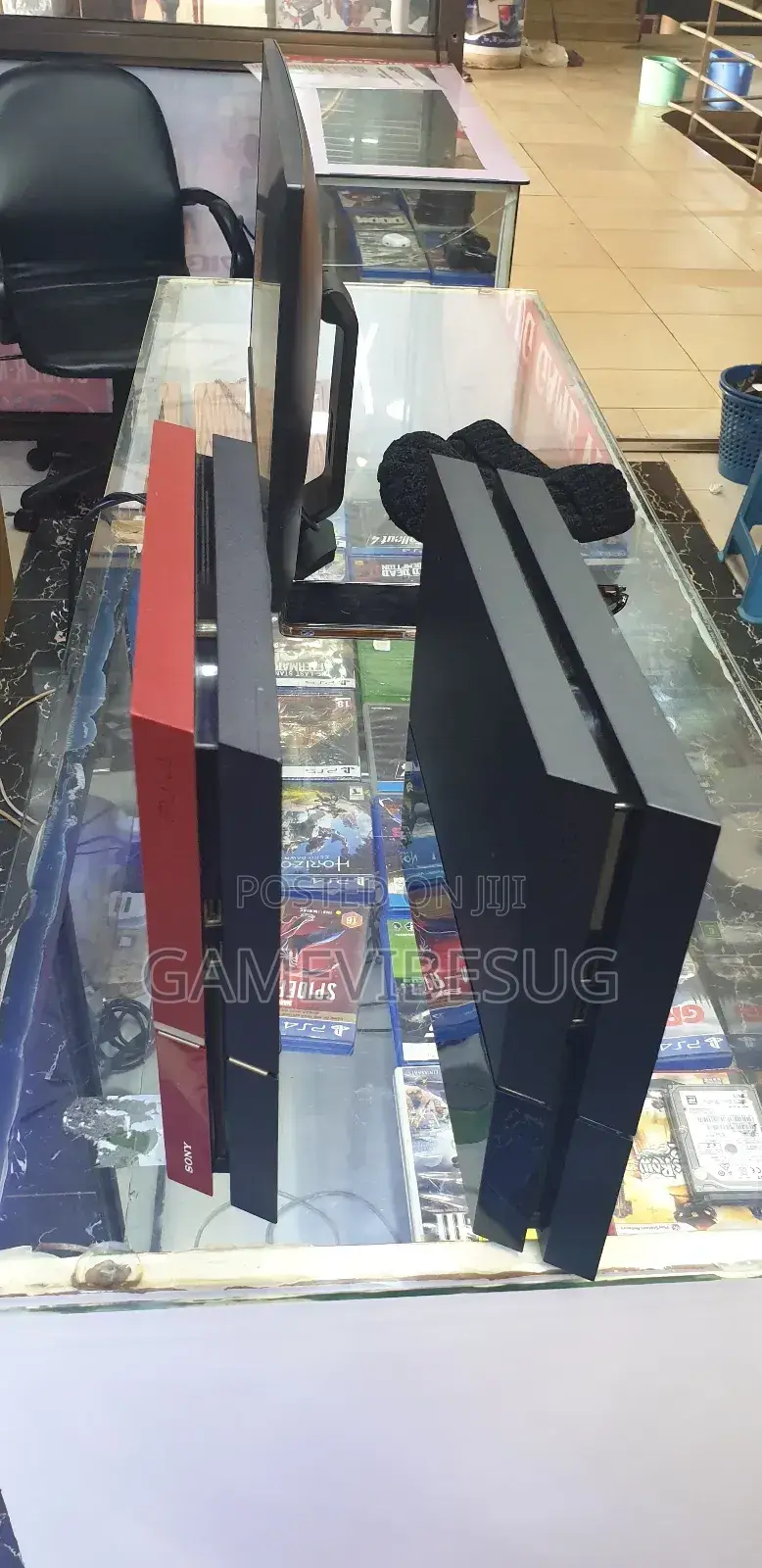 Complete Ps4 Gaming Set: Standard Console, 10 Games, 2 Remotes