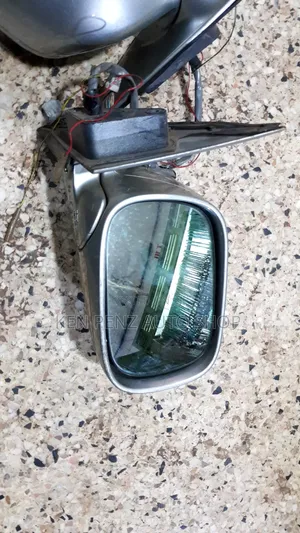 Toyota Crown Sidemirrors ( With Indicators)