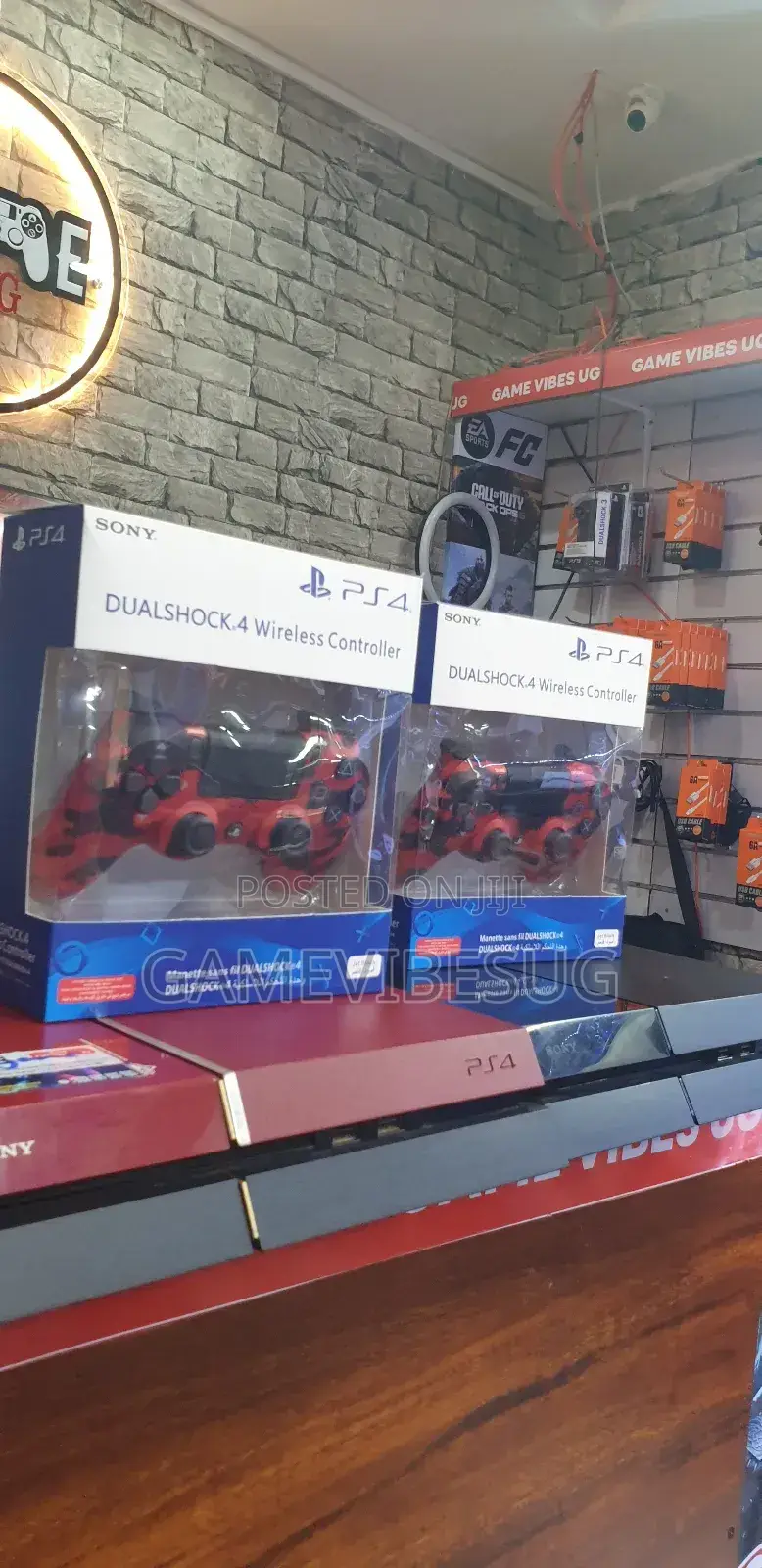 Sony Ps4 Family Bundle - 2 Wireless Controllers and 10 Games