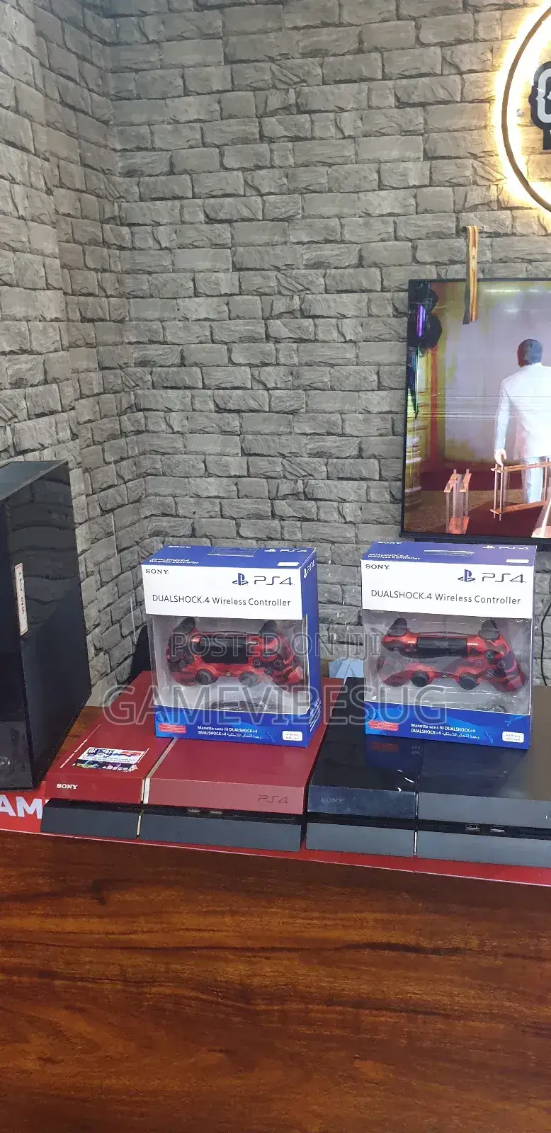 Ps4 Console Pack: 10 Games to Play Now + 2 Extra Controllers