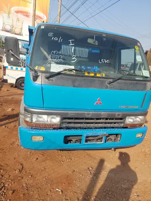 Mitsubishi Fuso 1999 Blue