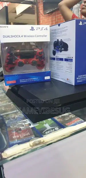 Sony Ps4 System - Bundle Includes 10 Games 2 Controllers!