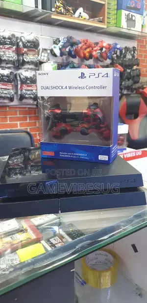 Complete Ps4 Setup - Standard Edition - 10 Games + 2 Remotes