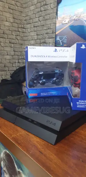 Ps4 Standard Home Entertainment Set: 10 Games 2 Controllers