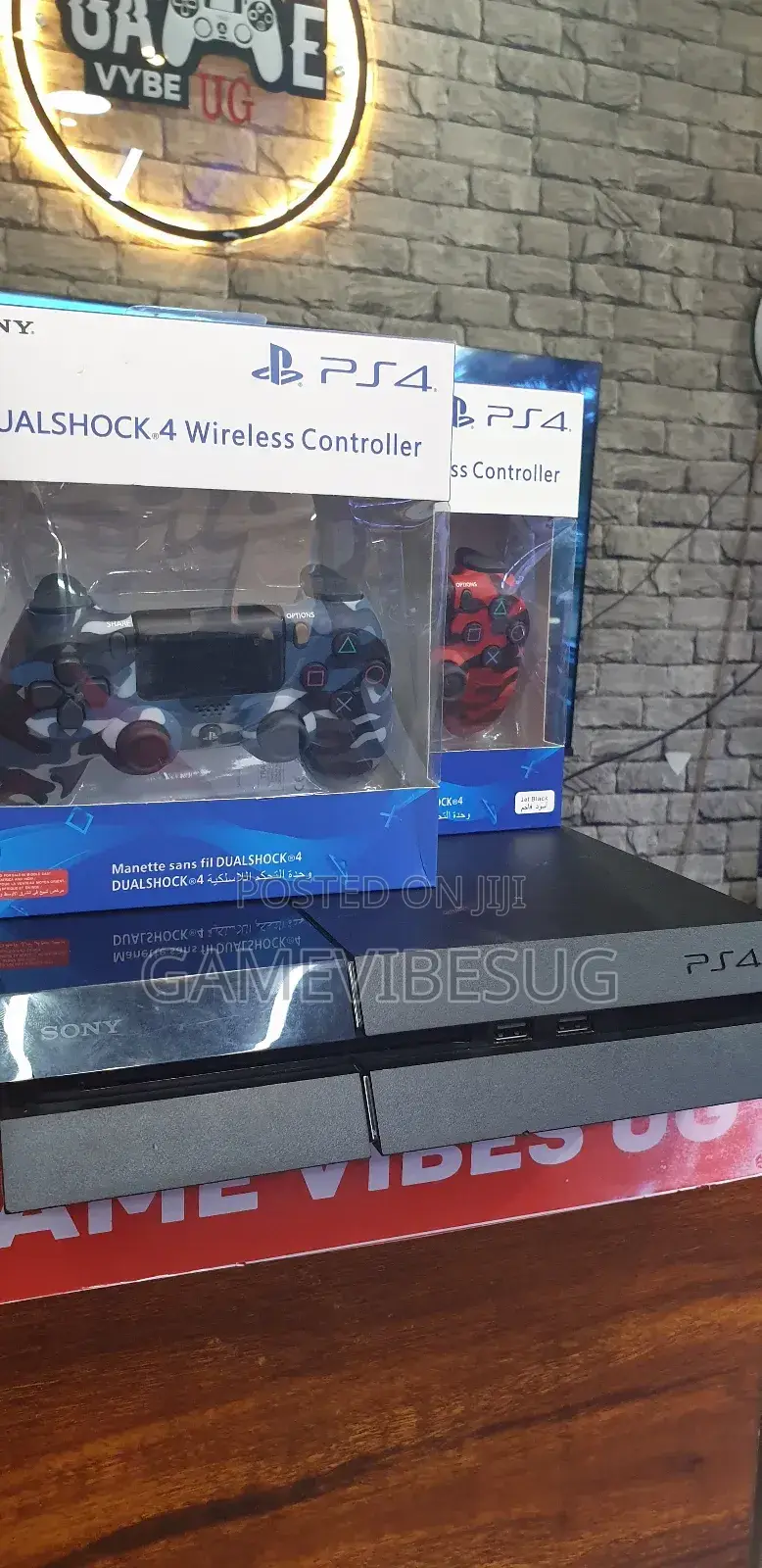 Playstation 4 Holiday Bundle: 10 Games and 2 Working Pads