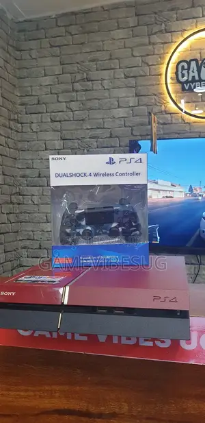 Working Ps4 System Deal: 2 Controllers and 10 Game Titles