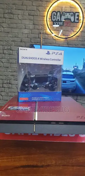 Fast Ps4 Standard Console - 10 Games 2 Dualshock Units!!