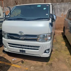 Toyota HiAce 2012 White