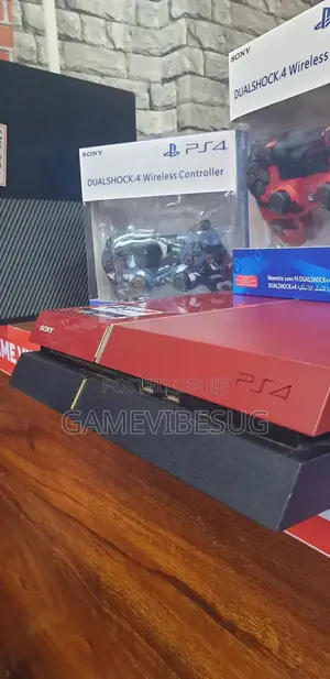 Best Ps4 Value Set - 2 Controllers for Friends + 10 Games!!