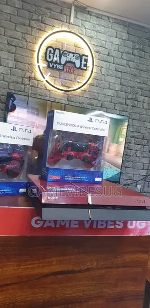 Sony Ps4 Standard Box - 10 Physical Games 2 Controllers