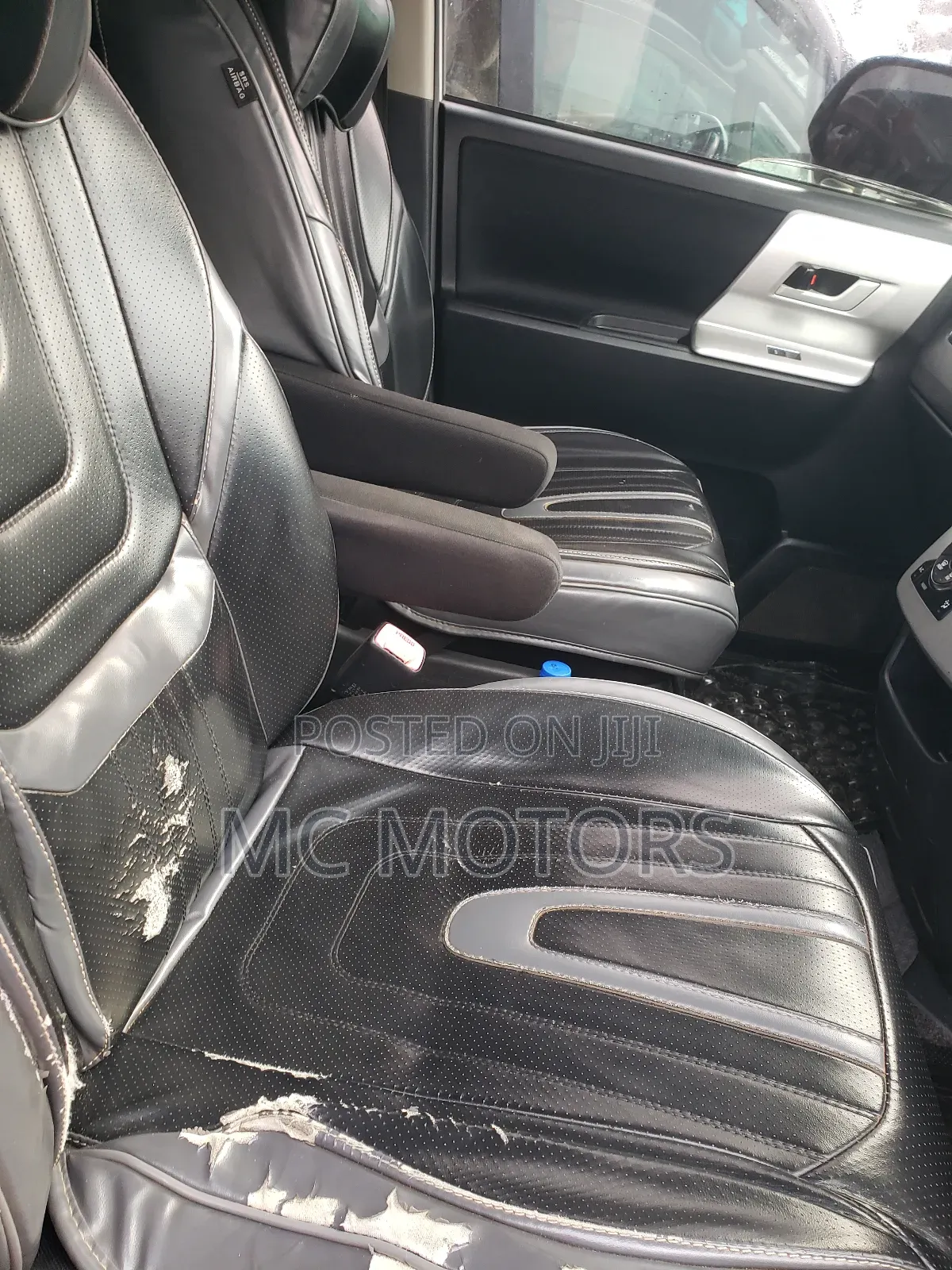 Toyota Noah 2011 White