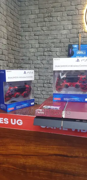 Playstation 4 Game Bundle - 10 Disc Titles + 2 Controllers