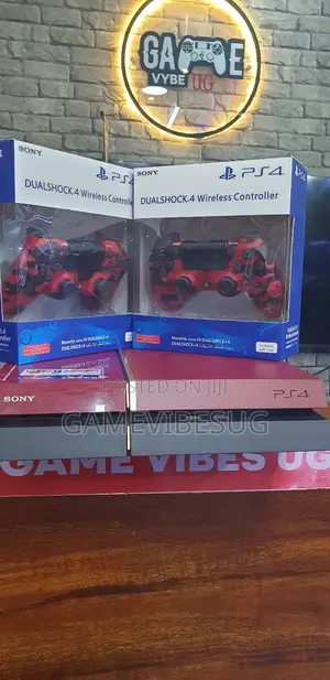 Ps4 Standard System Bundle - 10 Games and 2 Controllers!