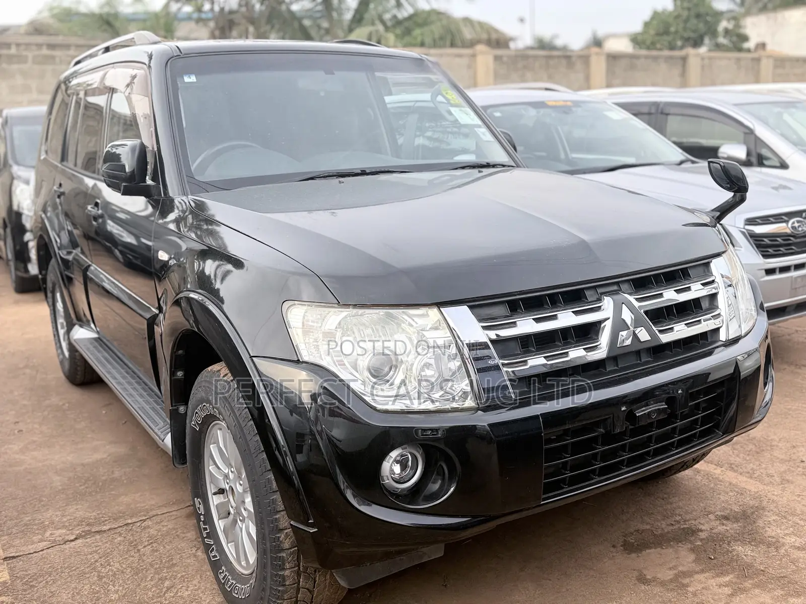 Mitsubishi Pajero V80 3.0 VR-I 2013 Black