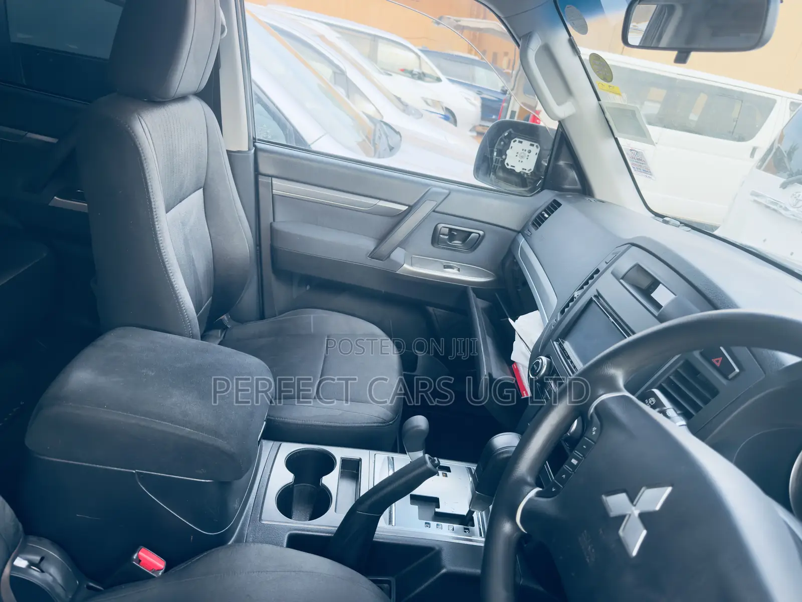 Mitsubishi Pajero V80 3.0 VR-I 2013 Black