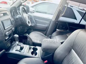 Mitsubishi Pajero V80 3.0 VR-I 2013 Black