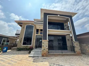 5bdrm Duplex in Komamboga, Central Division for sale