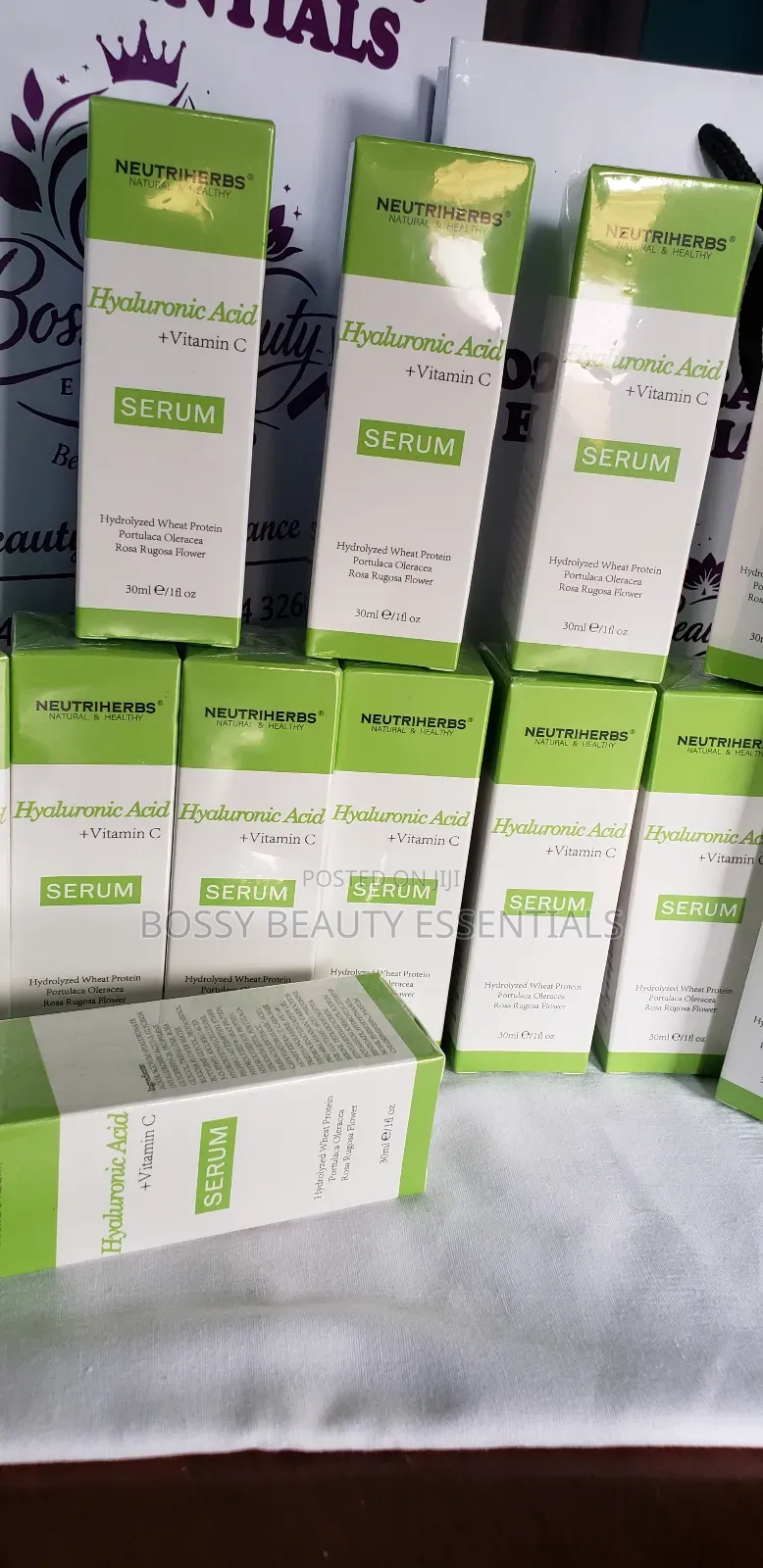 Neutriherbs Hyaluronic And Vitamin C Serum
