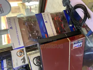 Ultimate Ps4 Standard Bundle + 2 Controllers + 8 Games + All Leads