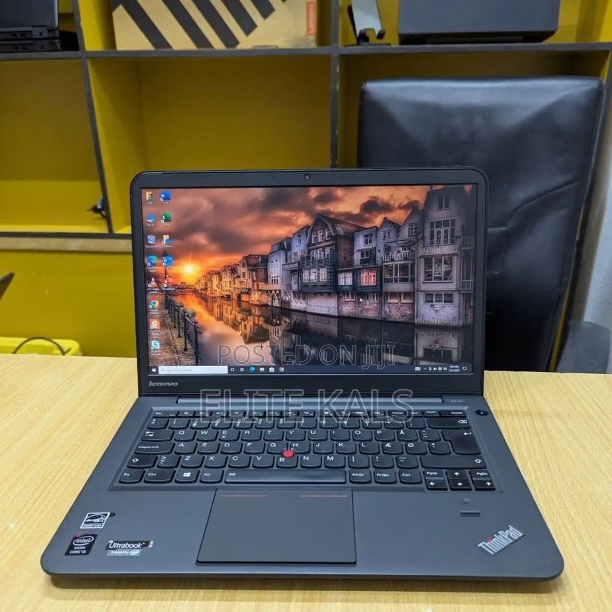 Laptop Lenovo Yoga 11e 8GB Intel Celeron HDD 500GB