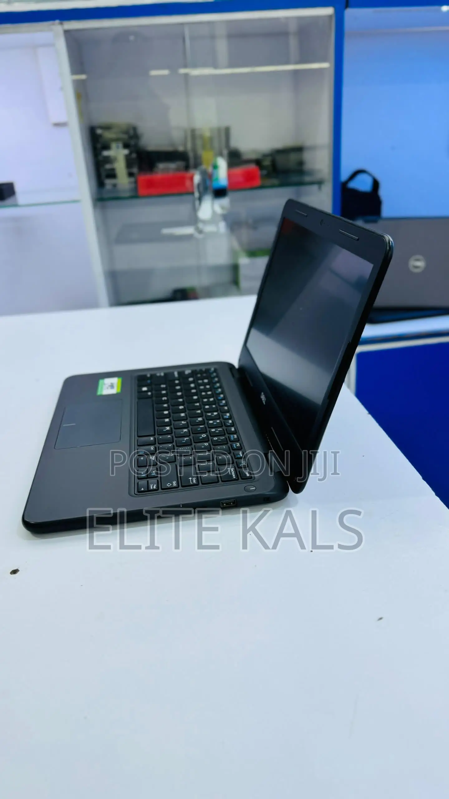 Laptop Dell Latitude 3380 4GB Intel Core I3 HDD 500GB