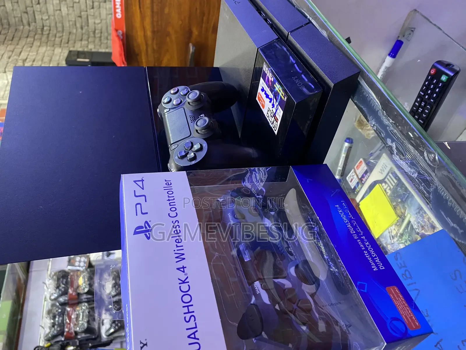 Pro Gamer Ps4 Standard Set: 2 Controllers, 8 Games, Total Cables