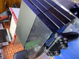 High Speed Ps4 Standard, 2 Pads, 8 Games, All Cables, Great Deal