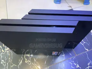High Speed Ps4 Standard, 2 Pads, 8 Games, All Cables, Great Deal