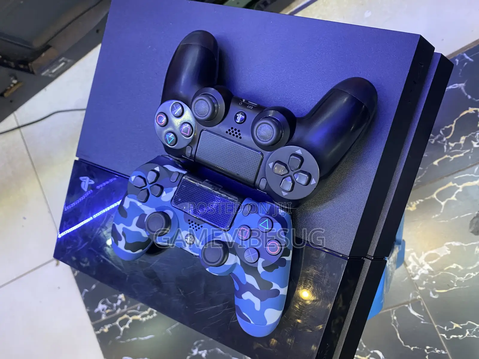 Mint Ps4 Standard System: 2 Controllers, 8 Games, Fully Tested