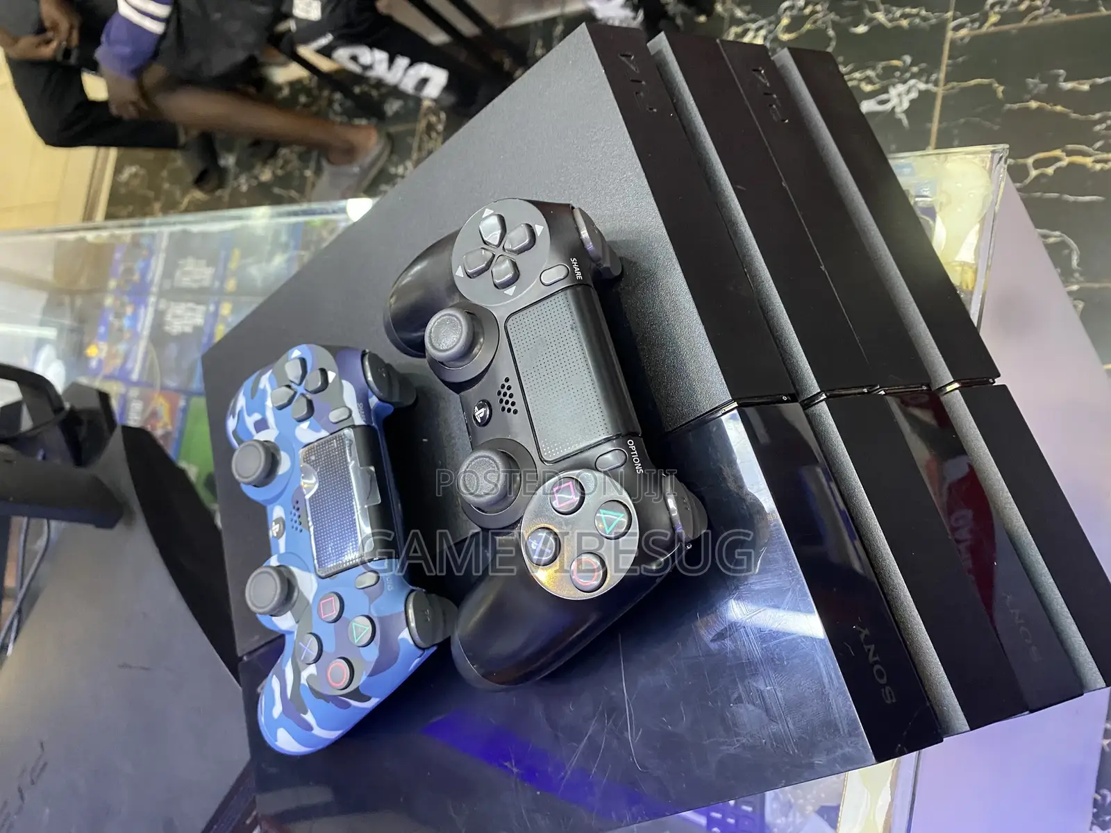 Complete Ps4 Standard Setup: 2 Pads, 8 Games, Cables, Work Great