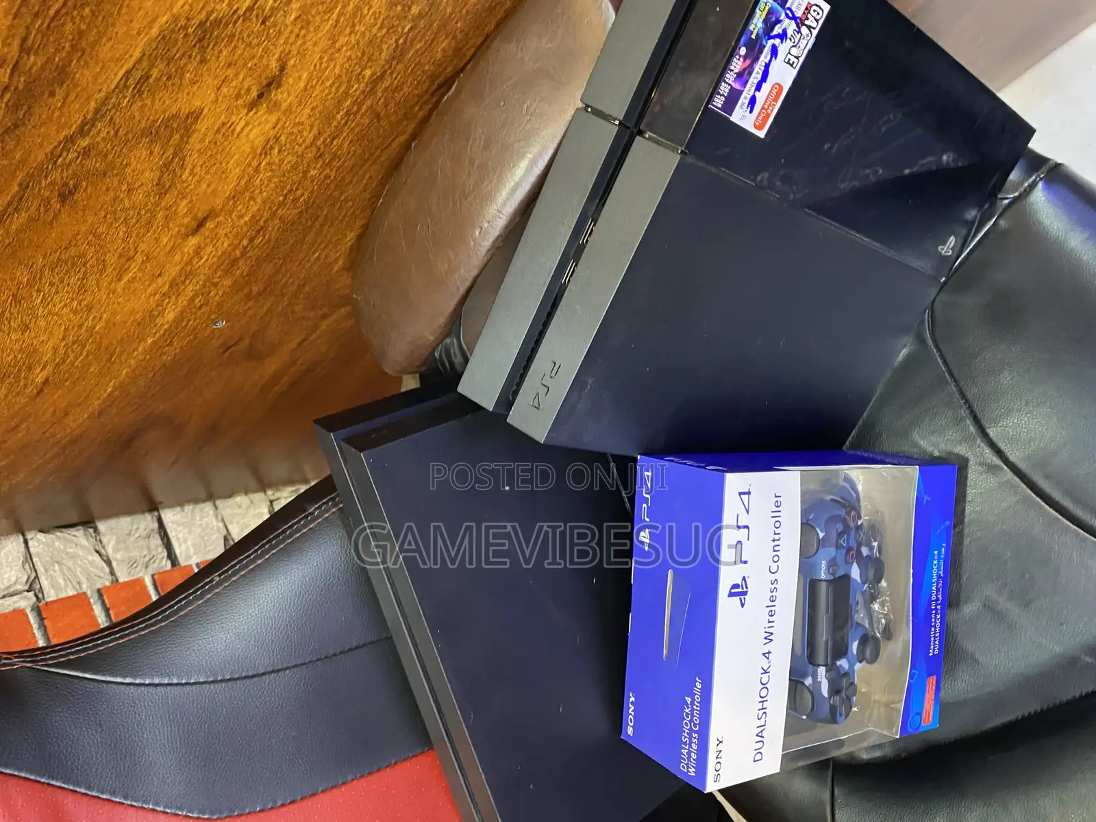Surprise Ps4 Standard Set: 2 Controllers, 8 Games, Cables, Ready
