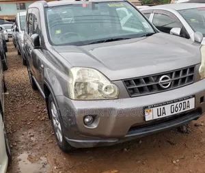 Nissan X-Trail 2011 Silver