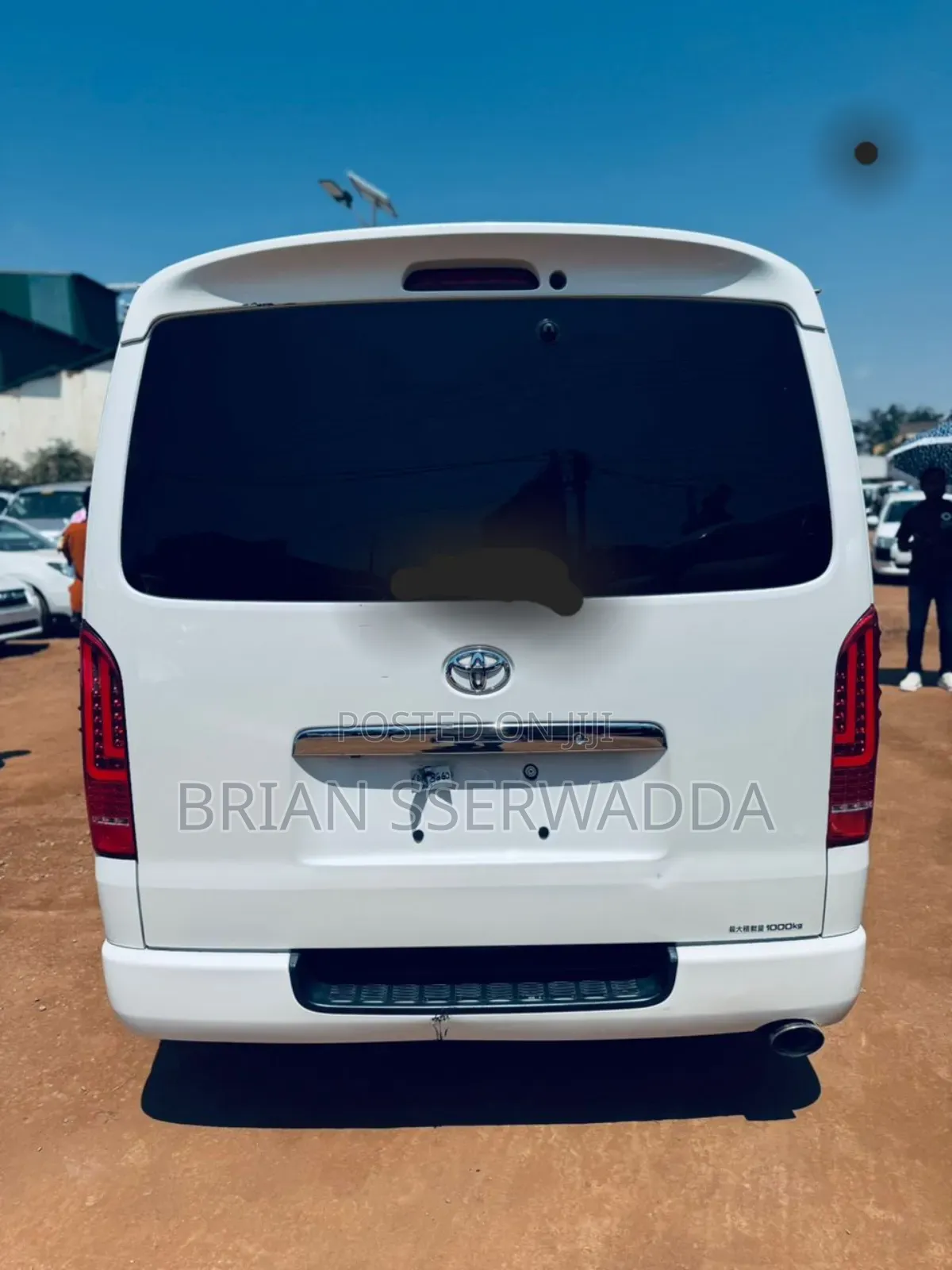 Toyota HiAce 2012 White