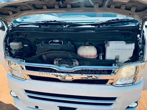 Toyota HiAce 2012 White