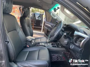 Toyota Hilux Revo Double Cab Deisel 2.8 AWD 2018 Gray