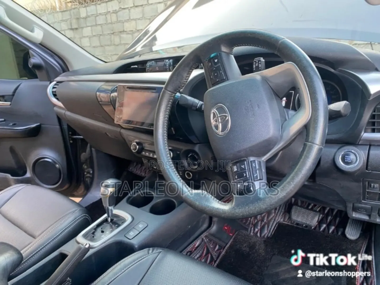 Toyota Hilux Revo Double Cab Deisel 2.8 RWD 2017 Gray