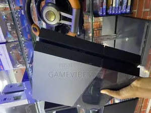 Playstation 4 Console Uk Used + 2 New Pads 7 Games Complete