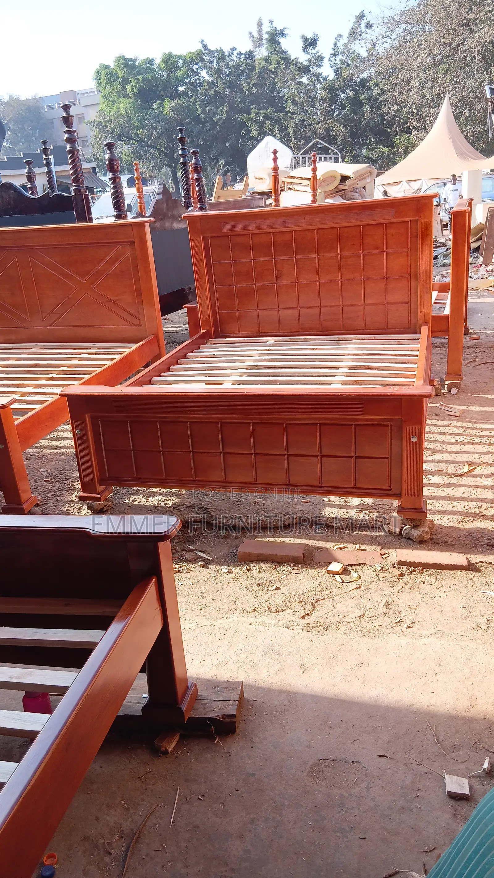 Tile- Bed 5x6 Munsambya Wood