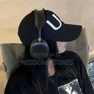 P9 Wireless Bluetooth Over-Ear Headphones